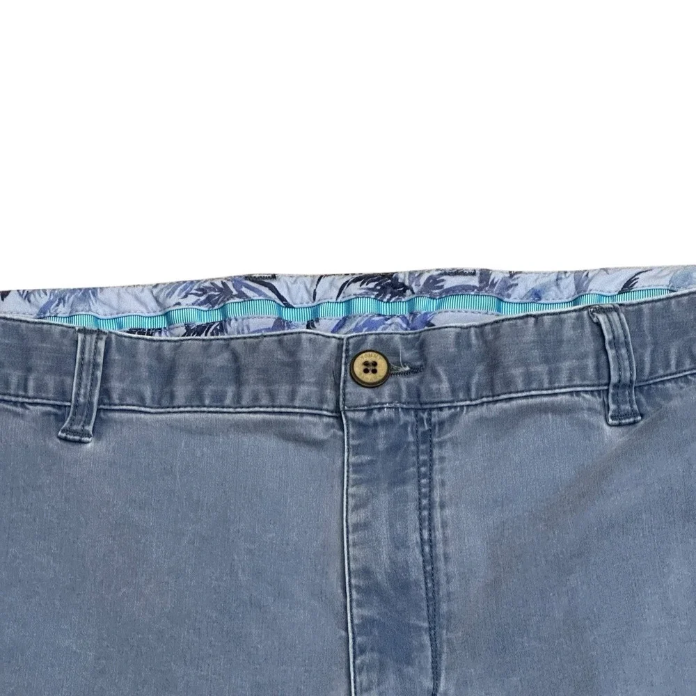 Tommy Bahama Chino Shorts Men's Size 40 Inseam 9.5